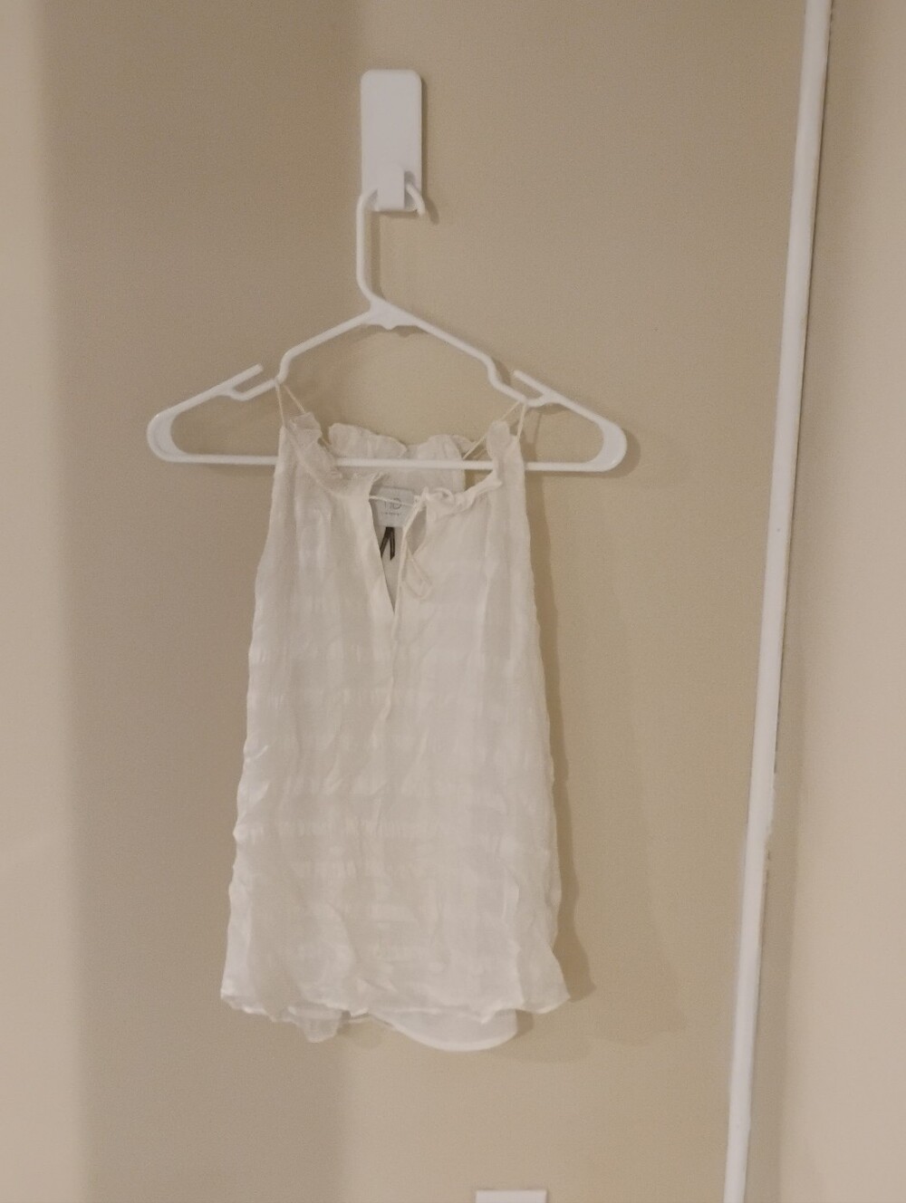 HD in Paris Anthropologie Front Tie Textured Silk Sleeveless Blouse Top Sz 0